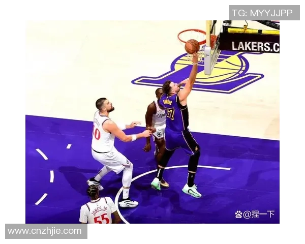 2008年NBA季后赛爵士与湖人激战回顾与精彩瞬间分析